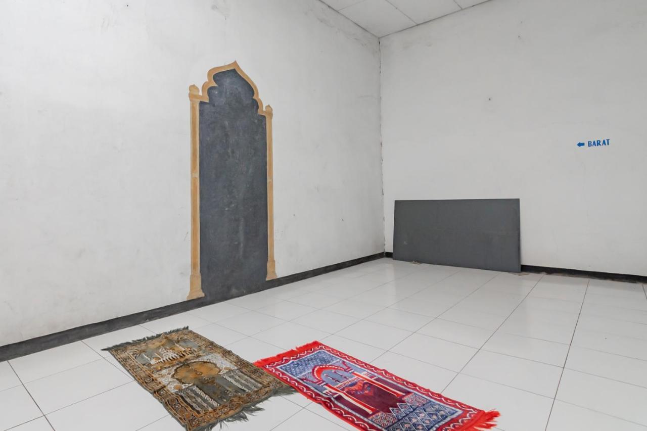 Hotel Markoni Pamanukan Mitra Reddoorz Pamanukan Hilir 外观 照片