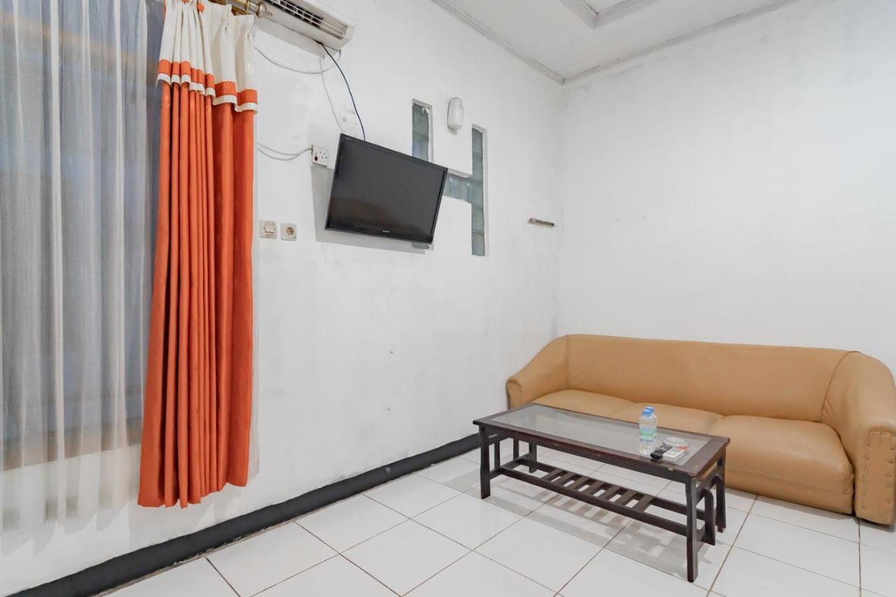 Hotel Markoni Pamanukan Mitra Reddoorz Pamanukan Hilir 外观 照片